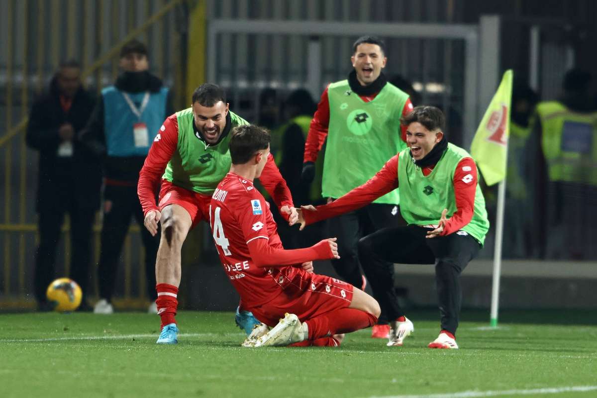 Lanterna rosie Monza a invins Fiorentina