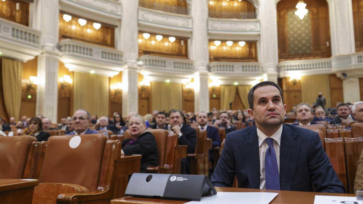 Nemultumiri in Parlament Angajatii Camerei Deputatilor protesteaza