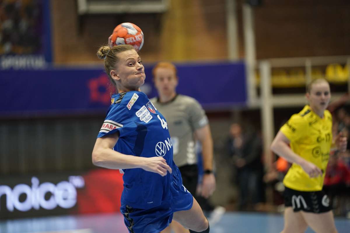 SCM Ramnicu Valcea invinge si conduce grupa cea mai dificila din EHF European League