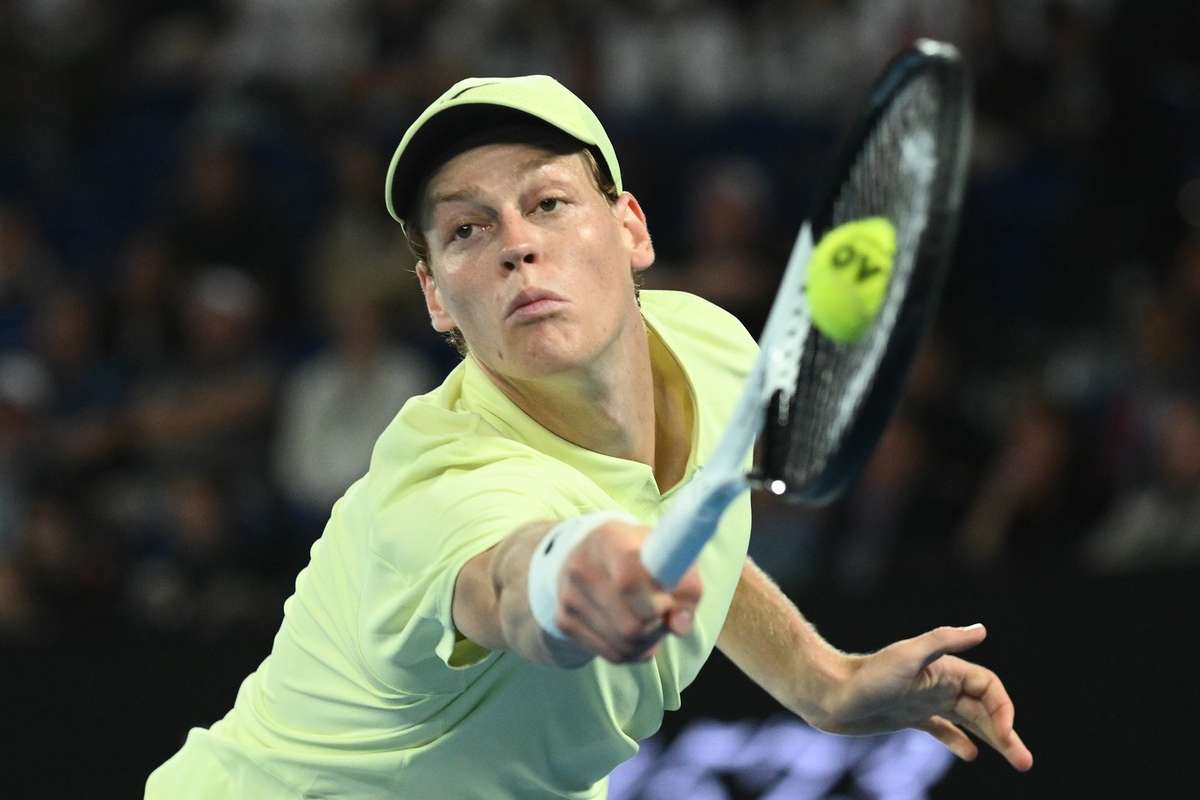 Sinner il invinge pe Shelton si joaca finala cu Zverev la Australian Open