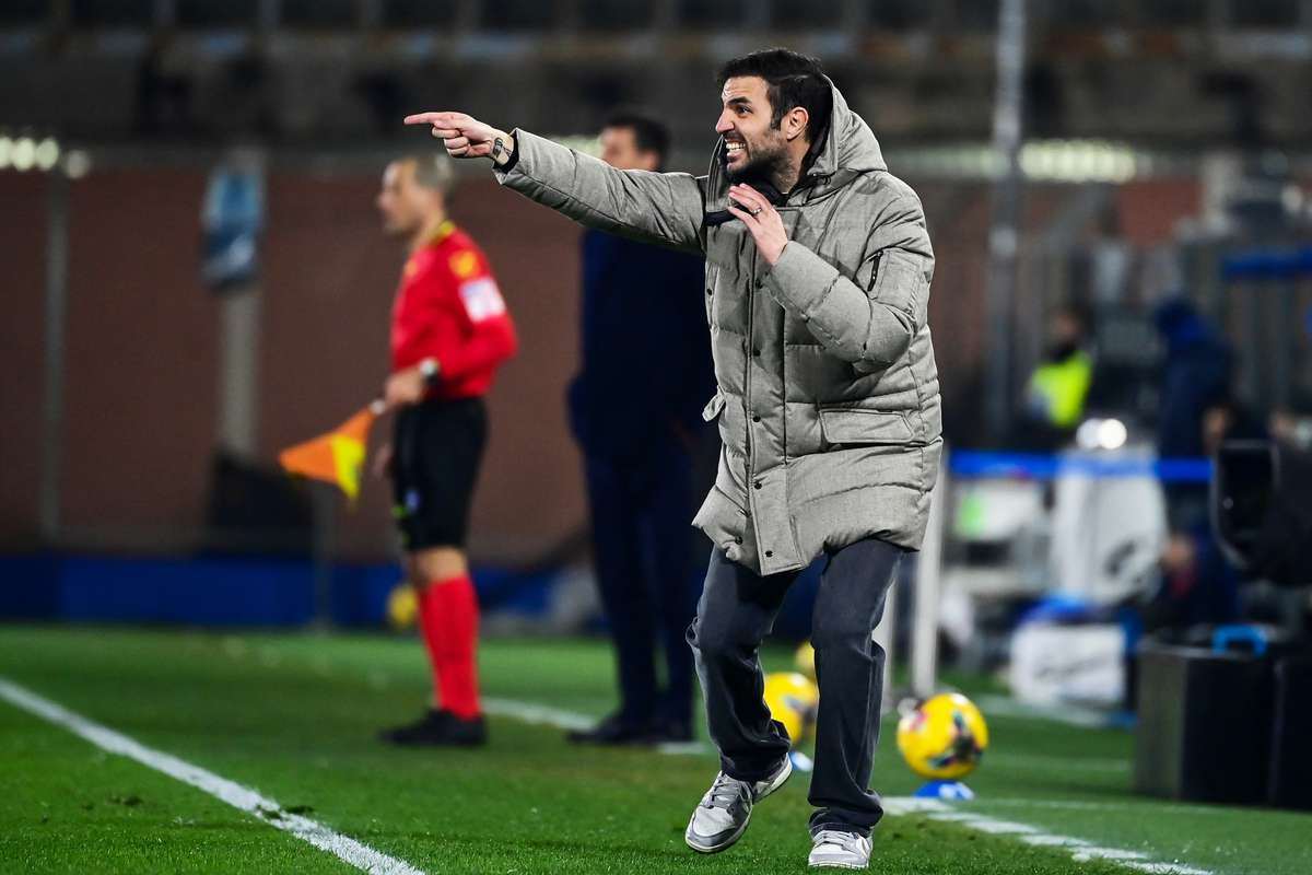 Antrenorul echipei Como Cesc Fabregas Problema nu sunt arbitrii ci interventia VAR