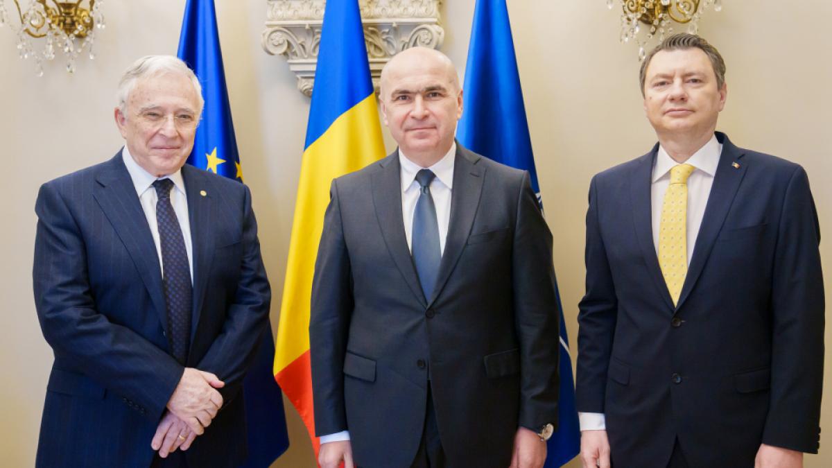 Bolojan la intampinat pe Isarescu la Cotroceni Economia actuala marcata de riscuri si incertitudini