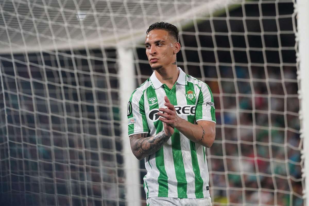 Cartonasul rosu anulat Antony joaca impotriva Real Madrid