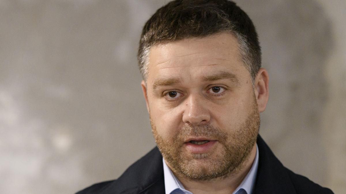 Ciprian Ciucu acuza politica listelor negre a partidelor gata sa urasc si loveasc