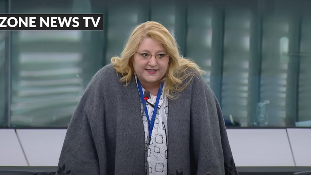 Denunt penal impotriva Dianei Sosoaca pentru laude aduse lui Ceausescu