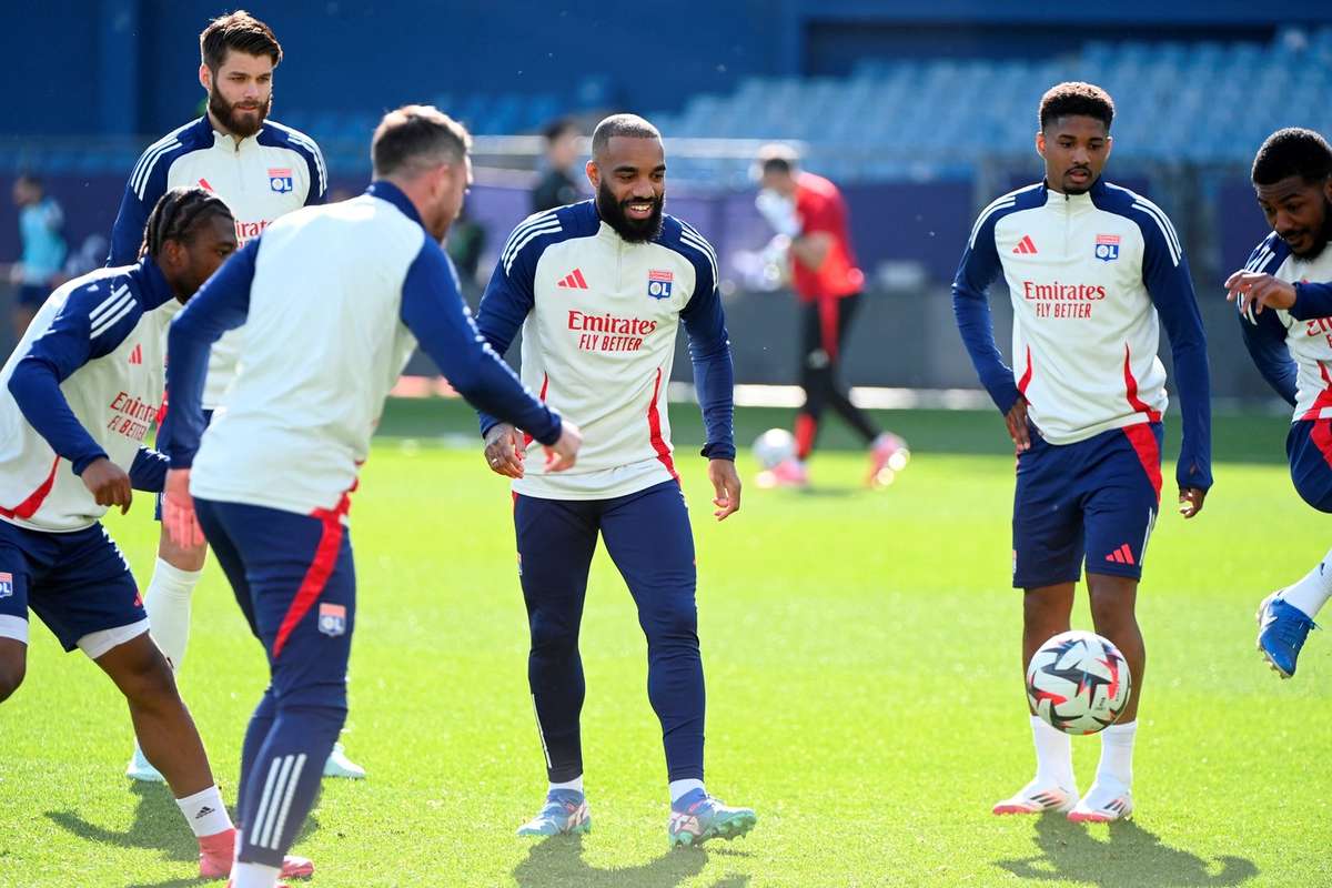 Istoria favorizeaza francezii FCSB si Lyon s au intalnit de patru ori Bilantul ros albastrilor