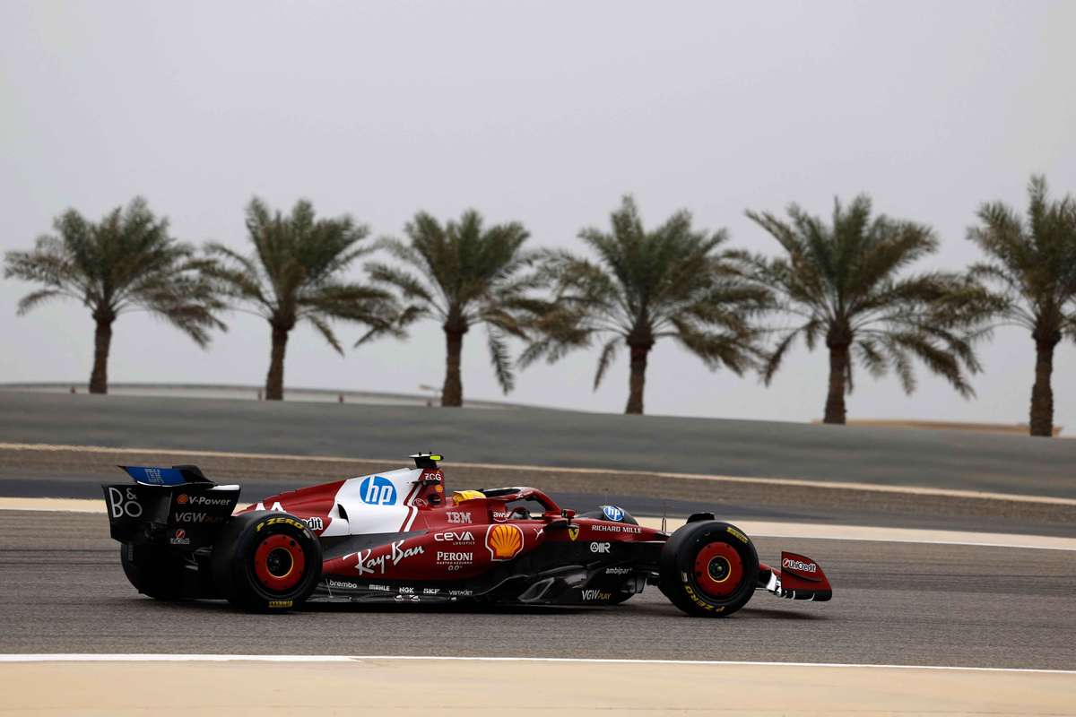 Lewis Hamilton cel mai rapid in teste din Bahrain