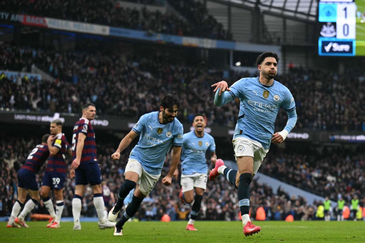 Marmoush marcheaza un hattrick in minutul 14 iar Man City domina cu Newcastle