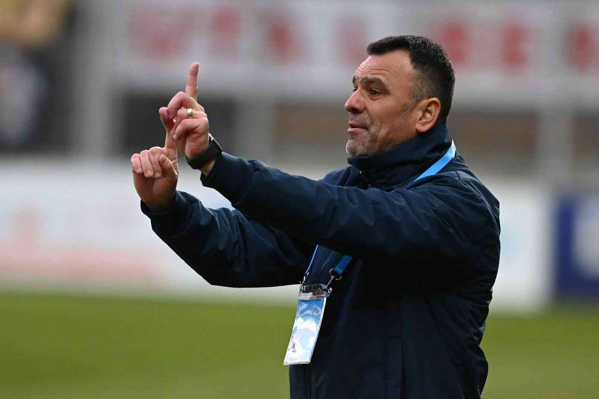 Oficial Toni Petrea revine in fotbal Liga a 4 a