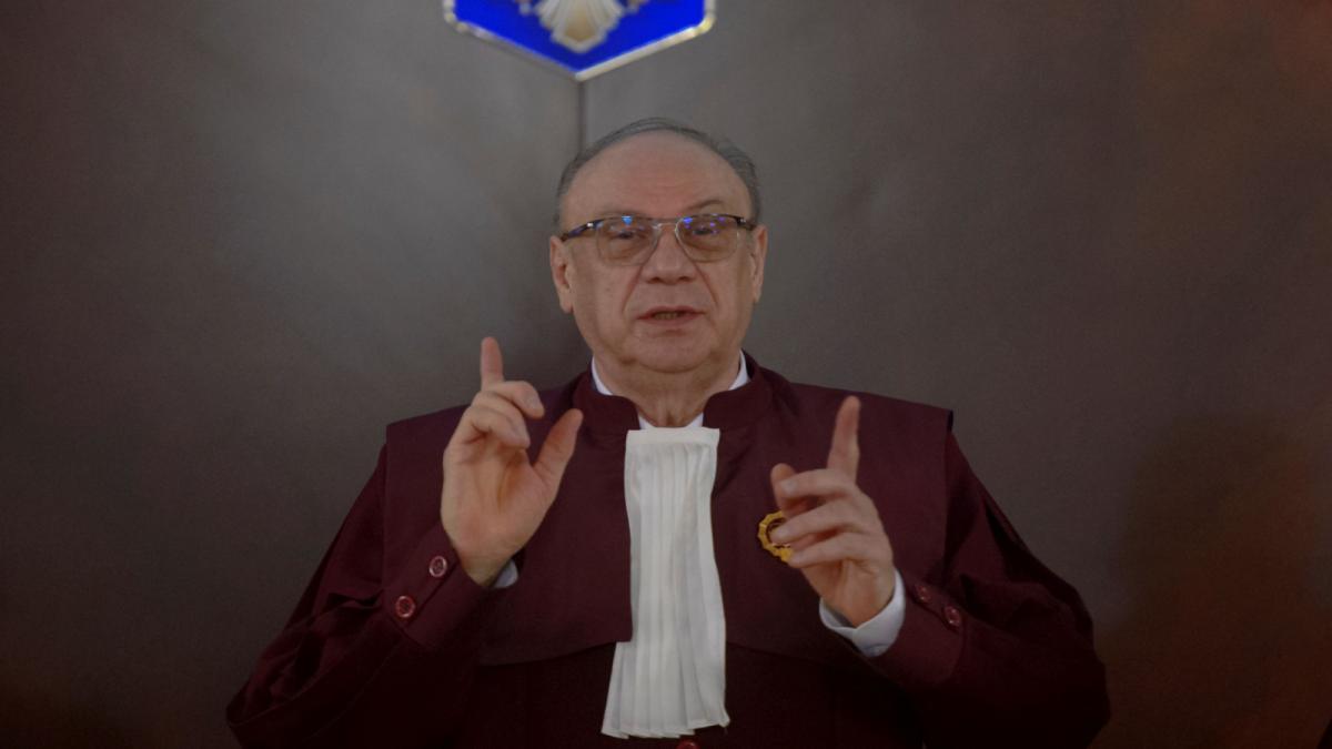 Presedintele CCR despre anularea alegerilor Daca apa e otravita iei alt pahar
