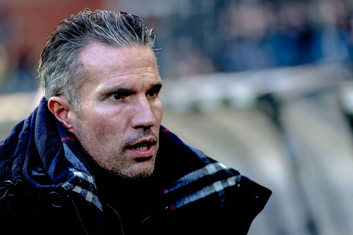 Robin van Persie ar putea deveni antrenor la Feyenoord