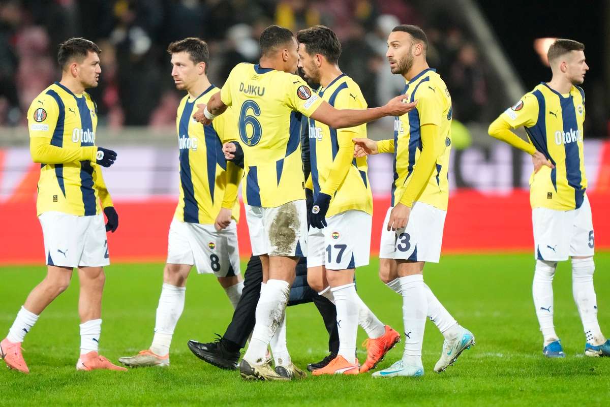 Un arbitru international la derby ul Galatasaray