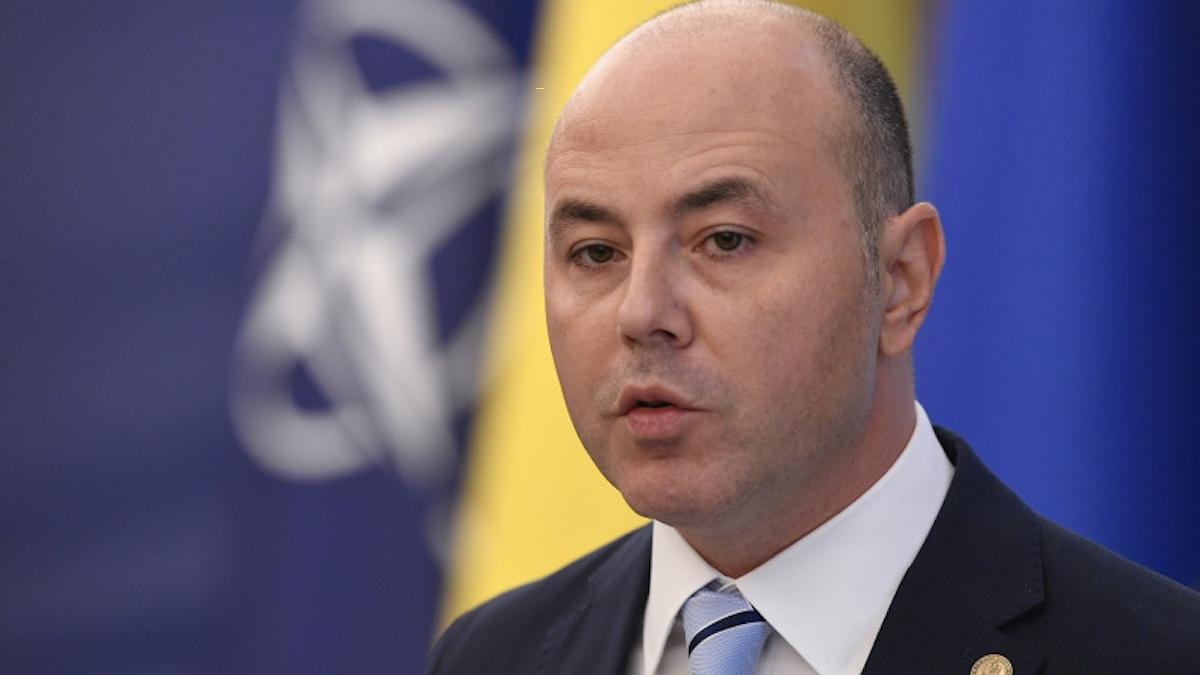Alexandru Muraru Indemnurile lui Calin Georgescu arata ca lucreaza dupa manualul KGB Este un apel la revolta