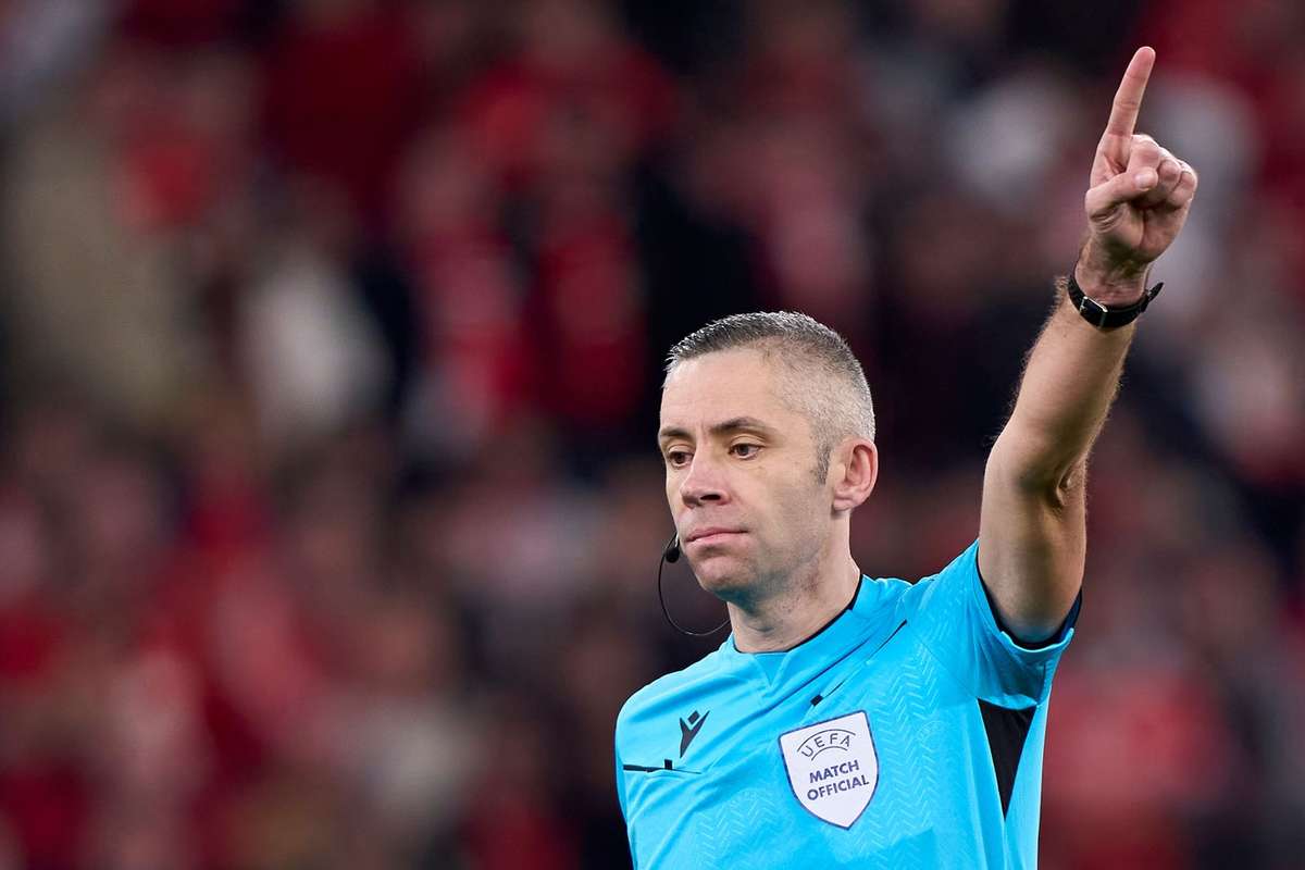 Arbitrul Radu Petrescu oficiaza Chelsea FC Copenhaga