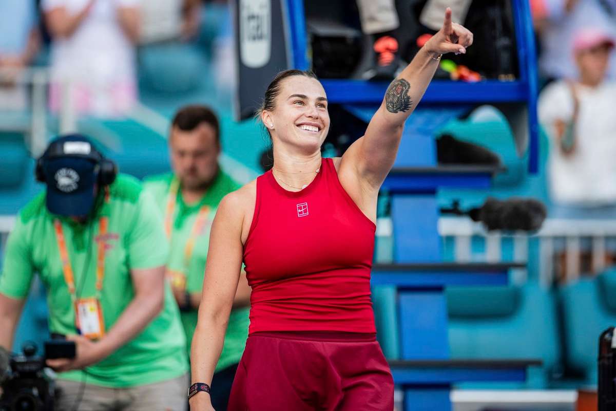 Aryna Sabalenka o invinge pe Jasmine Paolini si ajunge in finala de la Miami