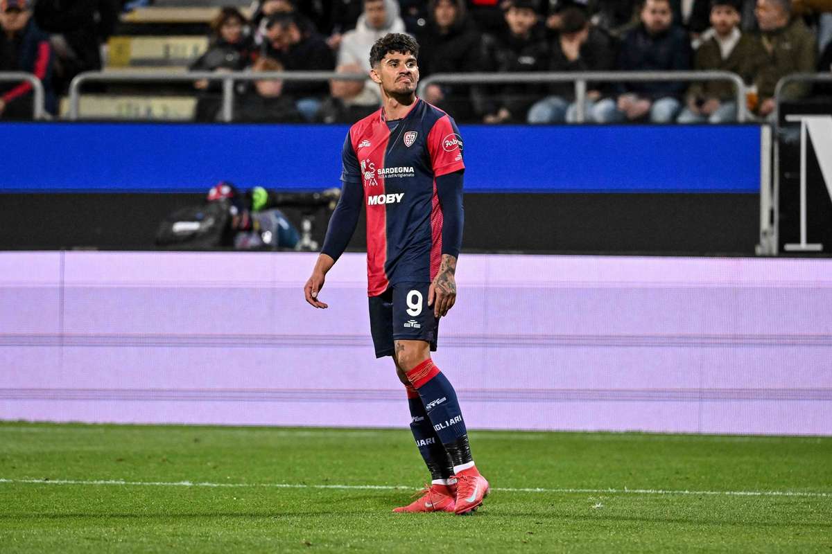 Atentie pentru nationala Florinel Coman accidentat la debut cu Genoa