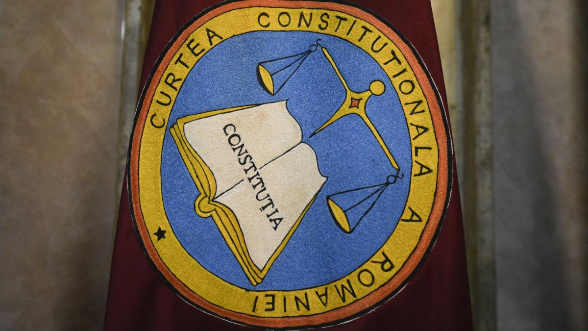CCR analizeaza duminica contestatiile candidaturilor lui George Simion si Victor Ponta