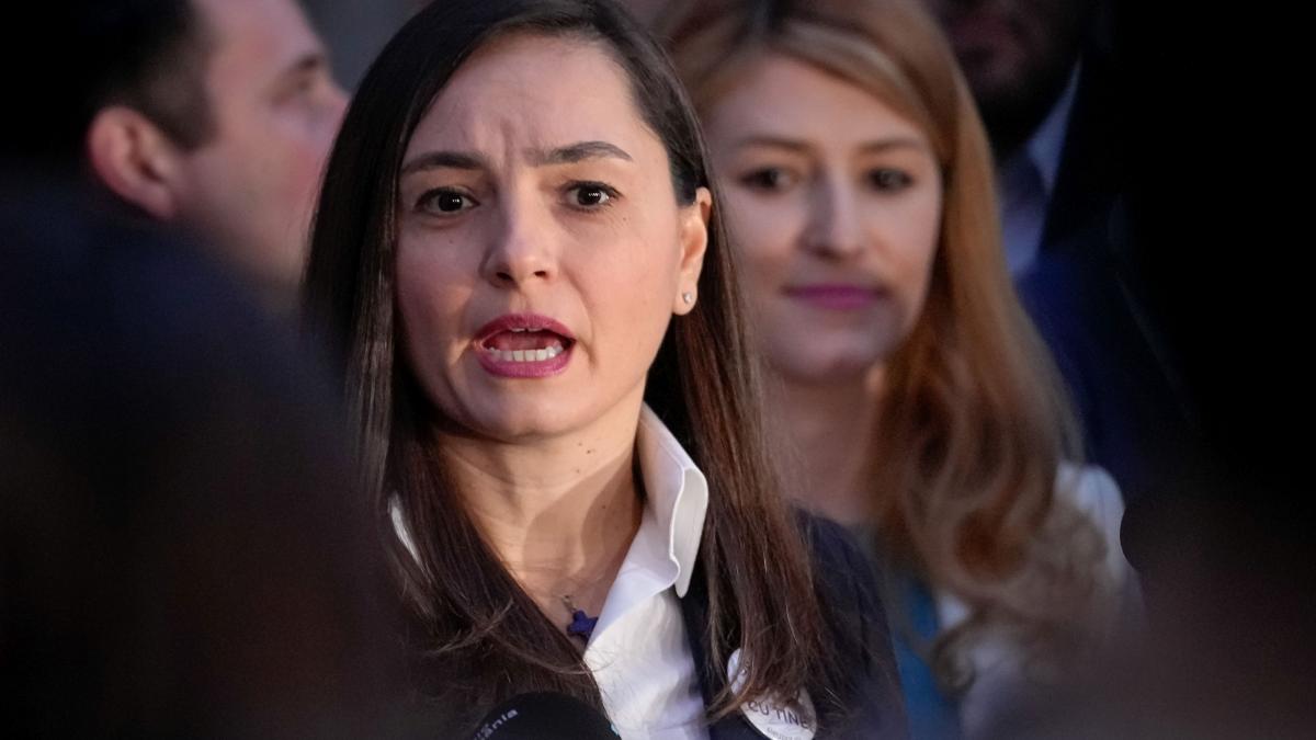 CCR decide daca Anamaria Gavrila poate candida