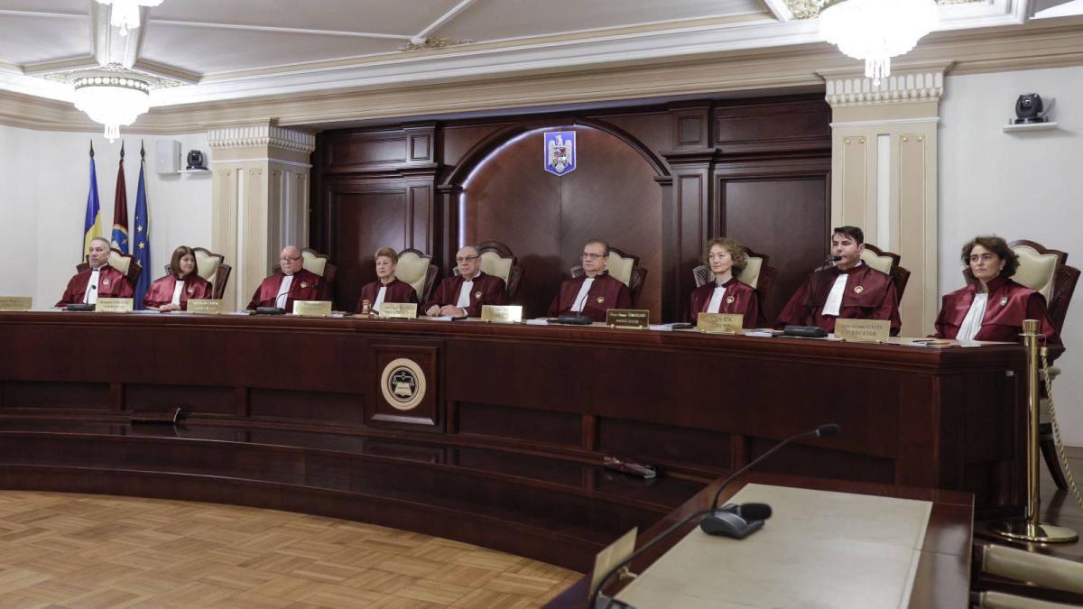 CCR judeca 15 contestatii la candidaturi si noi sesizari