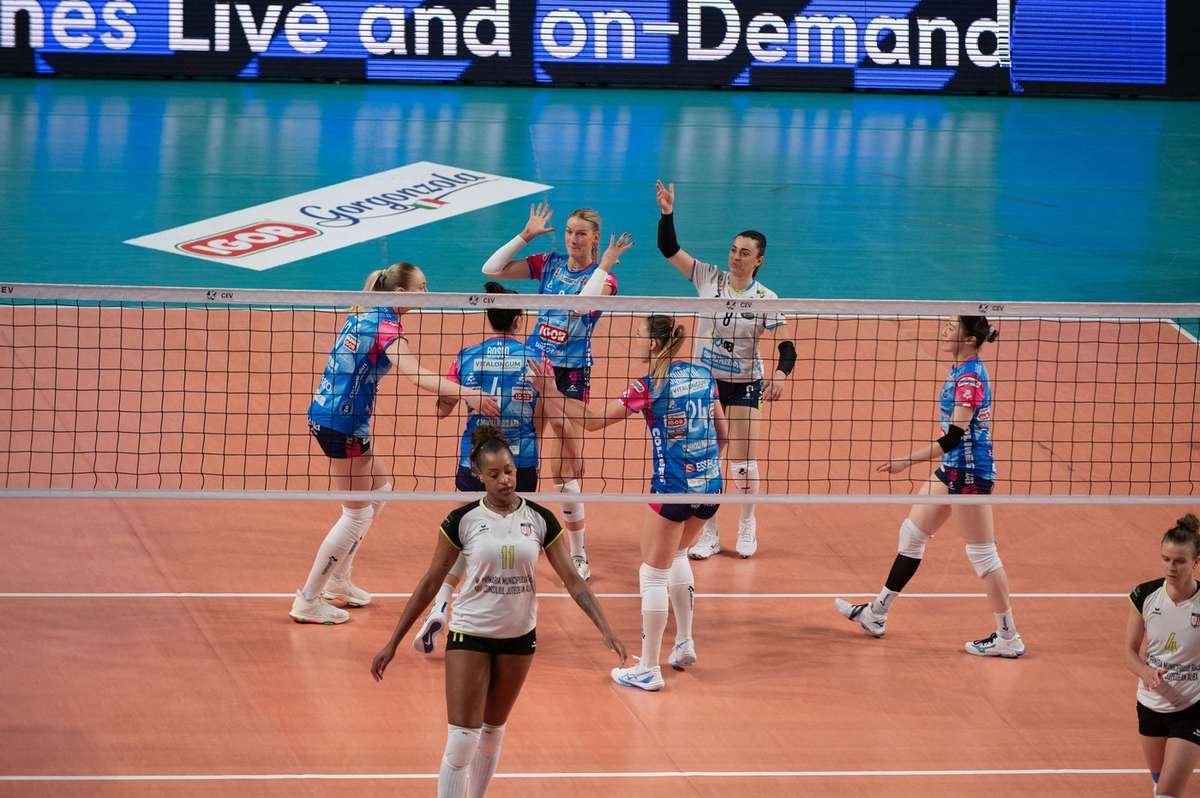 CSM Volei Alba Blaj a pierdut prima mansa a finalei Cupei CEV