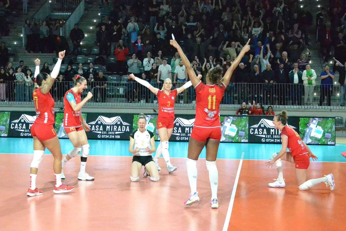 CSM Volei Alba Blaj prima finalista din Divizia A1 la feminin