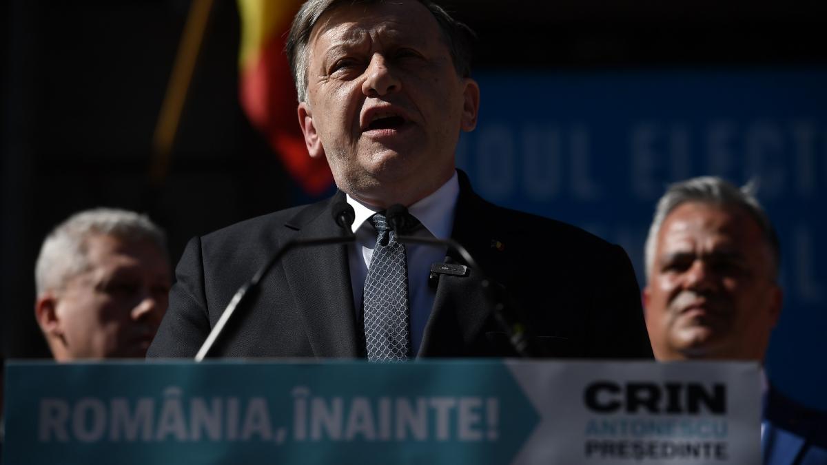 Candidatura lui Crin Antonescu contestata la CCR Judecatorii dezbat miercuri