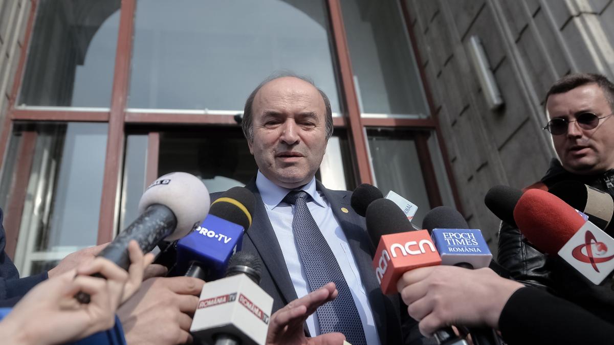 Ce poate decide CCR daca Georgescu contesta respingerea candidaturii Explicatiile lui Tudorel Toader