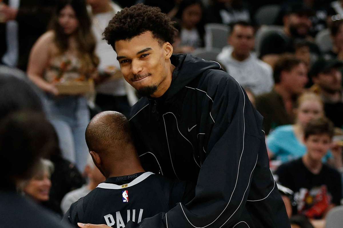 Cei mai inalti jucatori NBA 2025 Wembanyama conduce