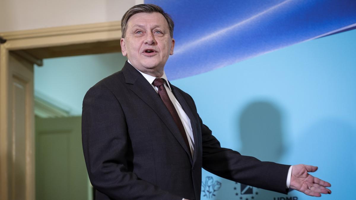 Crin Antonescu despre sustinatorii lui Ilie Bolojan Ma deranjeaza