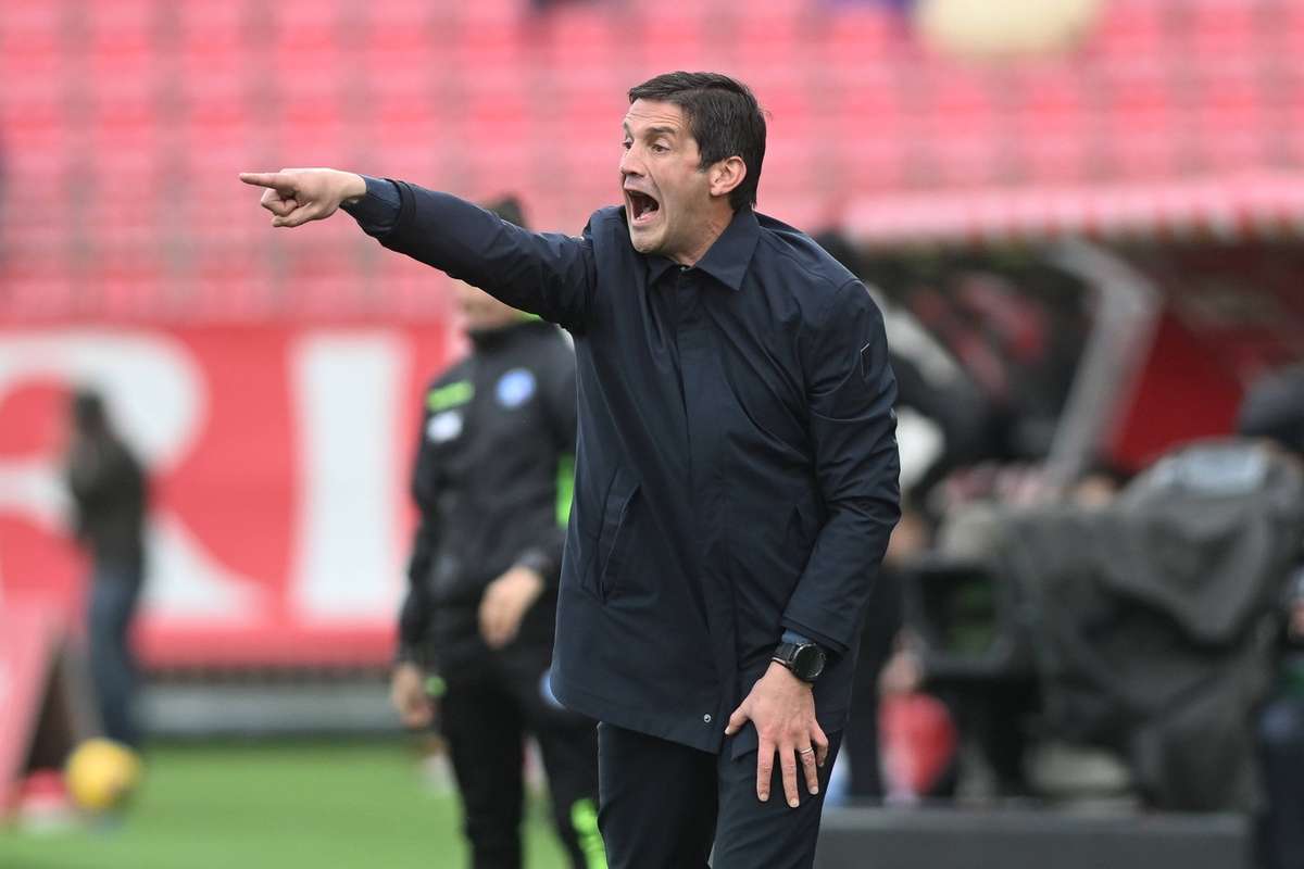Cristi Chivu sub presiune la Parma O singura sansa sa ramana
