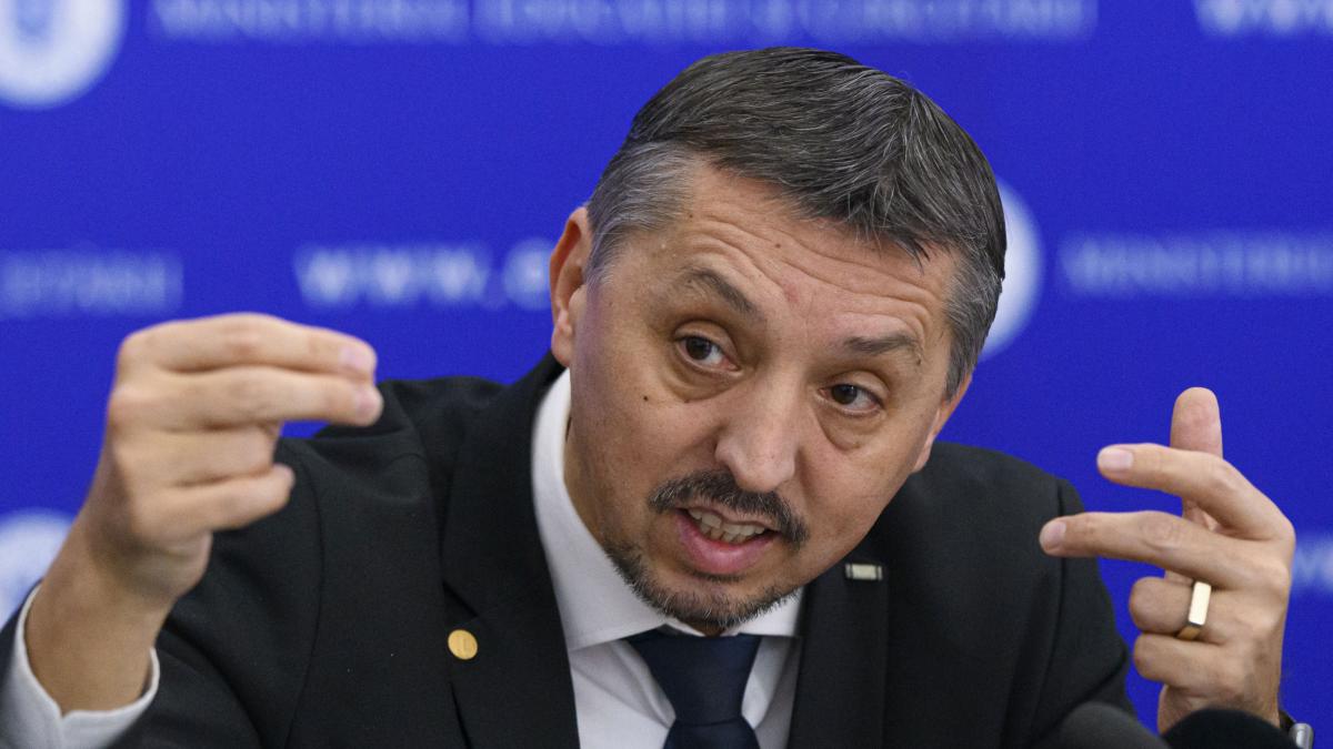 Daniel David despre apetitul pentru mesaje mesianice Cand devii antisistem te crezi special si cauti pe cineva si mai special