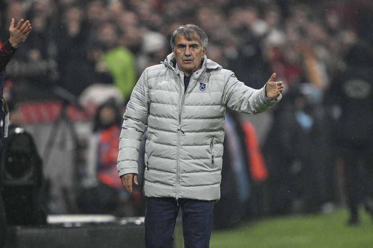 Denis Dragus ramane fara antrenor Trabzonspor l a demis pe Senol Gunes
