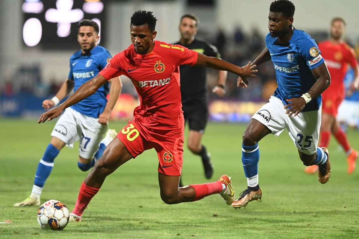 Doi jucatori FCSB se dueleaza pentru calificarea la Mondial