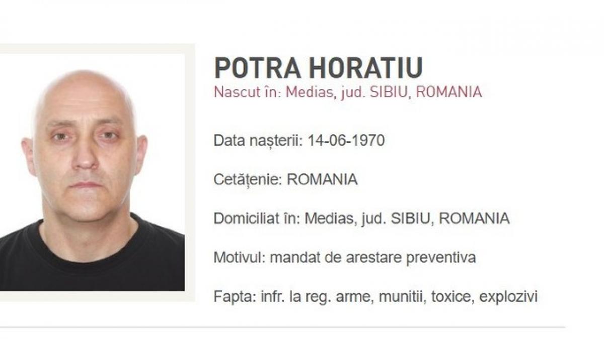 Fotografiile lui Horatiu Potra fiului si unei rude publicate pe site ul Politiei au mandat si sunt cautati