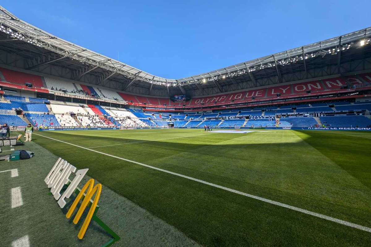 Gazonul stadionului Olympique Lyon va fi inlocuit inaintea meciului cu FCSB