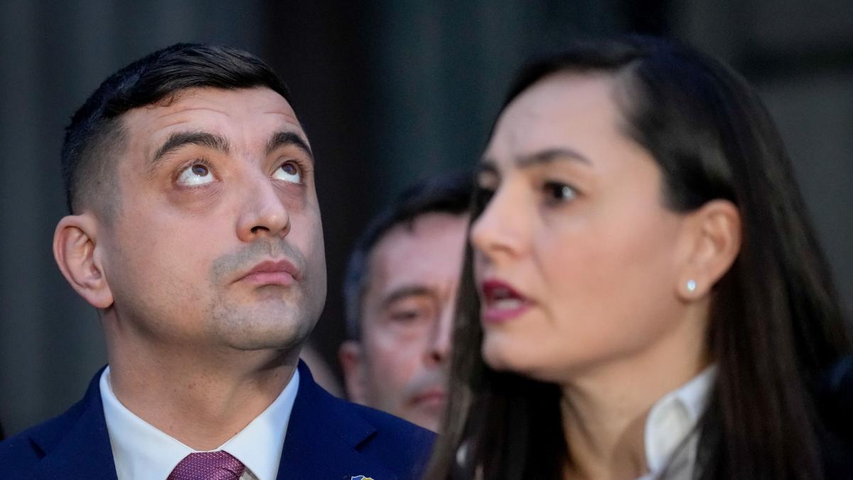 Incepe razboiul Simion Gavrila Cine cedeaza Sefa POT cere sondaj