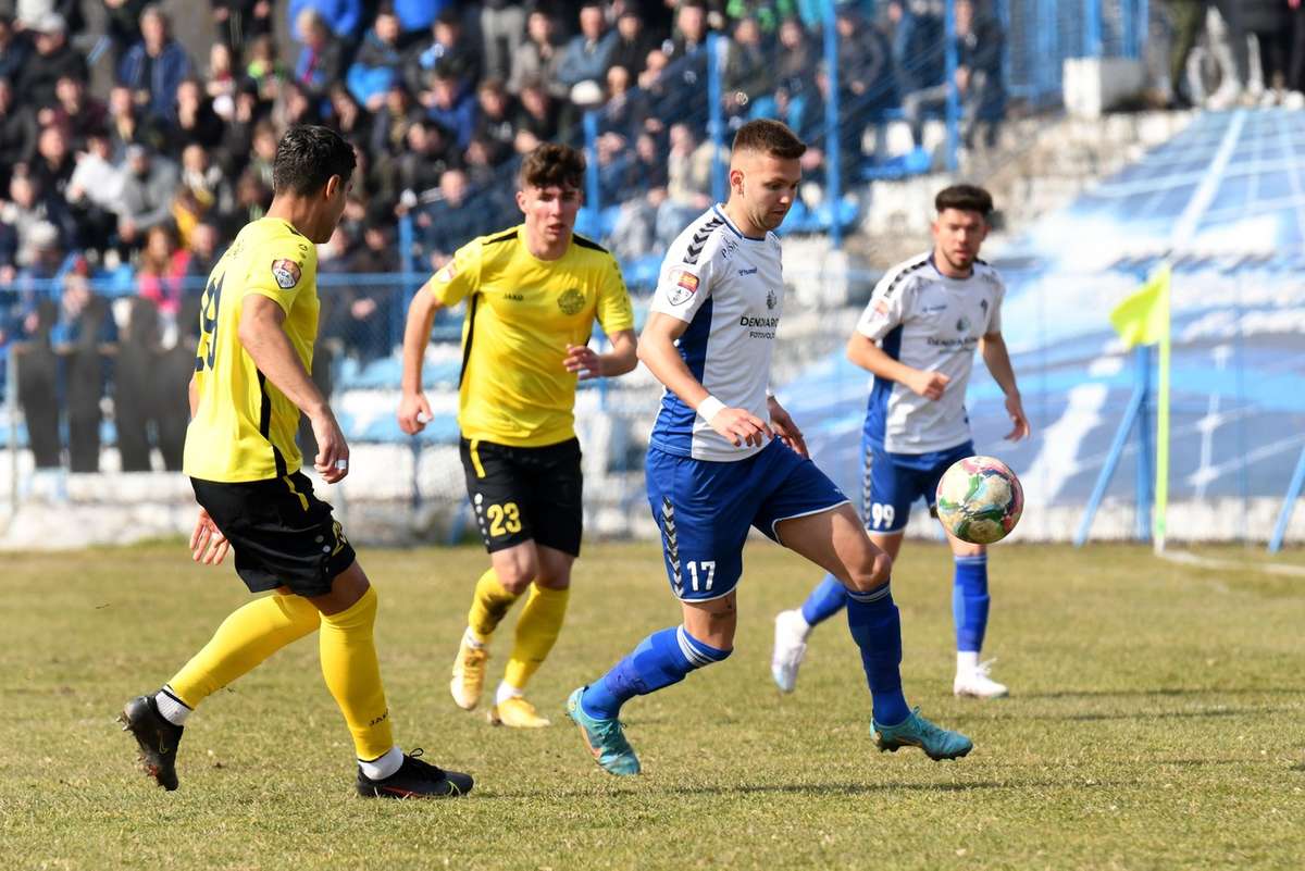 Liga 2 Metaloglobus invinge Corvinul si intra in premiera in play off
