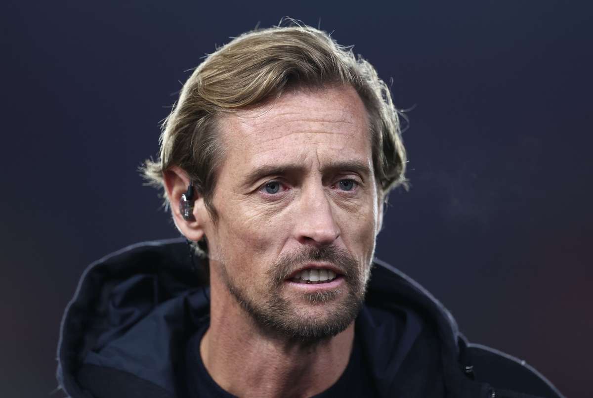Peter Crouch inscrie un gol fantastic in meciul legendelor Liverpool