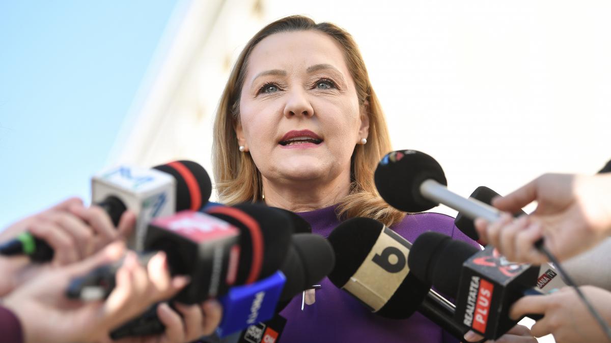 Presedinta usr elena lasconi independentii au mereu un grup de interese