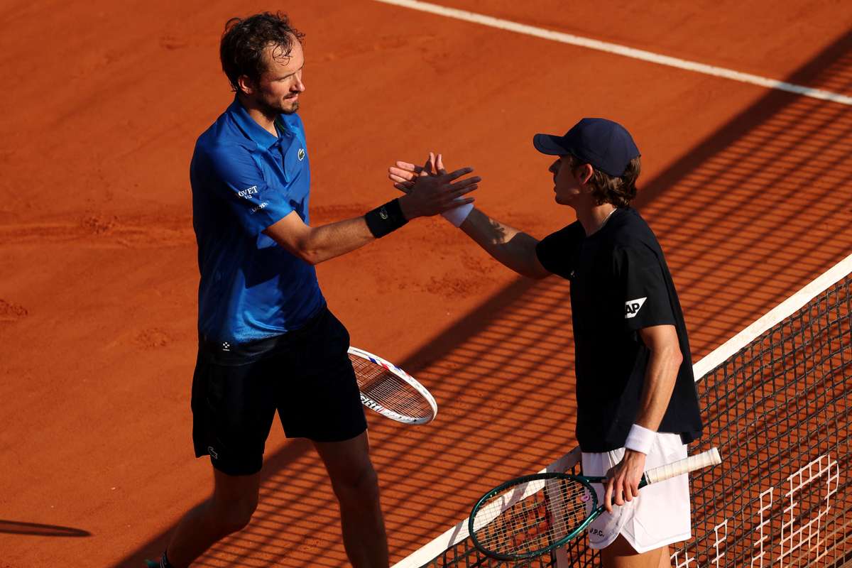 Alex De Minaur opreste categoric ascensiunea lui Daniil Medvedev la Monte Carlo