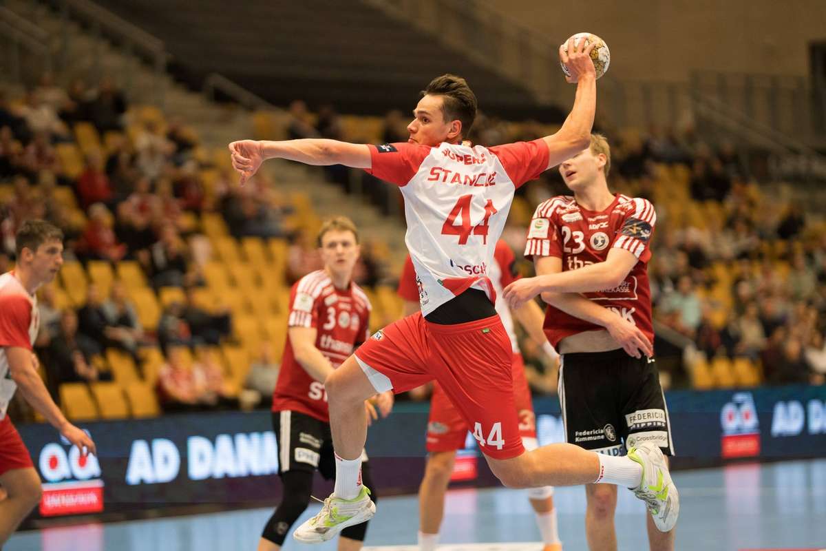 CS Dinamo pas spre titlul de campioana Dulaii au invins Fagaras fara probleme