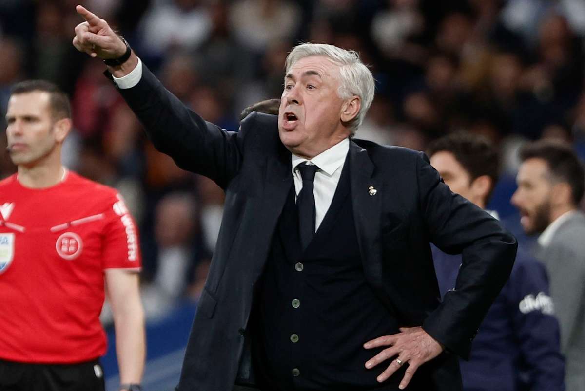 Carlo Ancelotti suspendat Cat va lipsi de pe banca