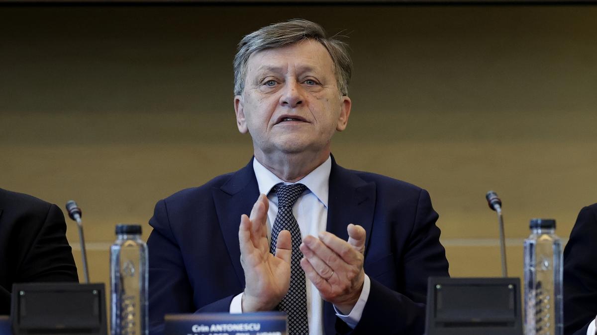 Crin Antonescu exclude aducerea USR la guvernare daca castiga alegerile Oamenii astia tot s ar certa intre ei