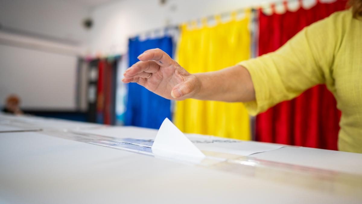 Halucinant Judecator din Ploiesti suspenda anularea alegerilor de CCR