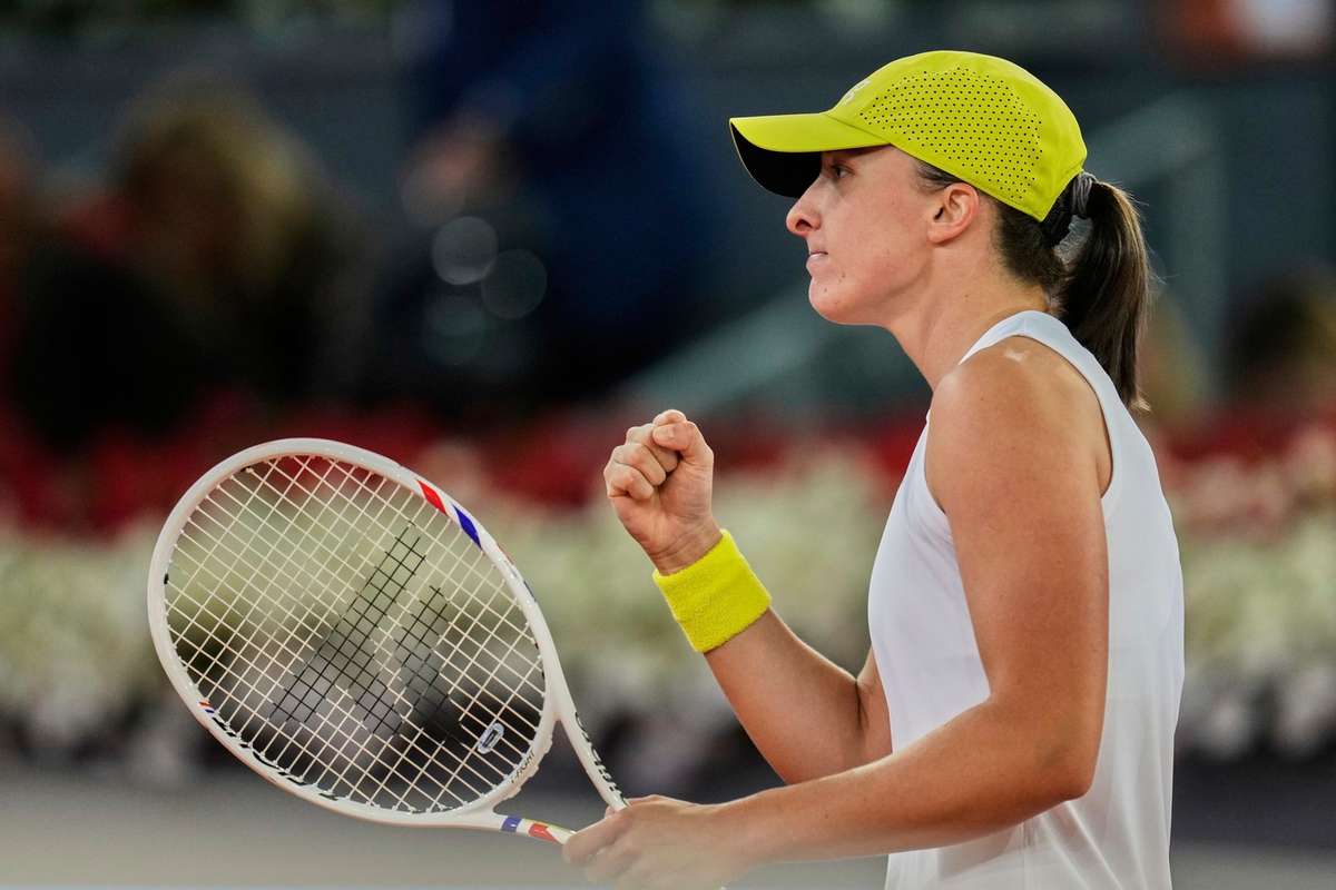 Iga Swiatek castiga lejer impotriva Lindei Noskova