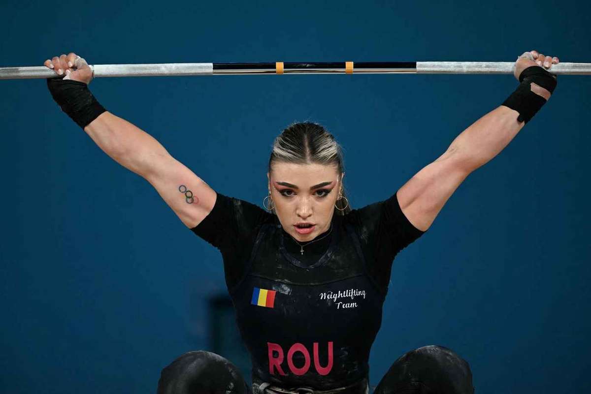 Mihaela Cambei a luat trei aururi la Europenele de haltere