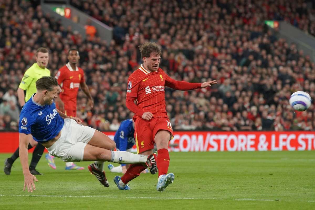 PGMOL admite ca fundasul lui Everton trebuia eliminat cu Liverpool