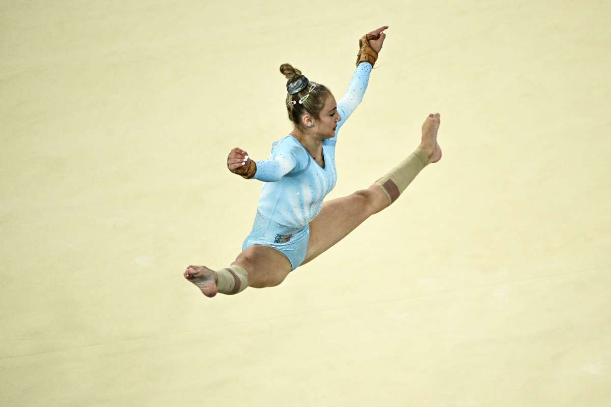 Sabrina Maneca Voinea aur la sol la Doha