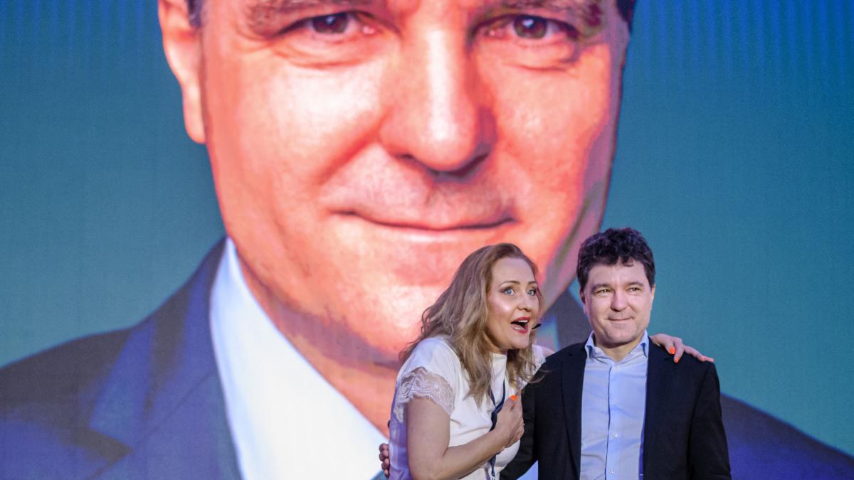 Scantei intre Lasconi si Dan pe tema puciului Nicusor viclean copil de casa