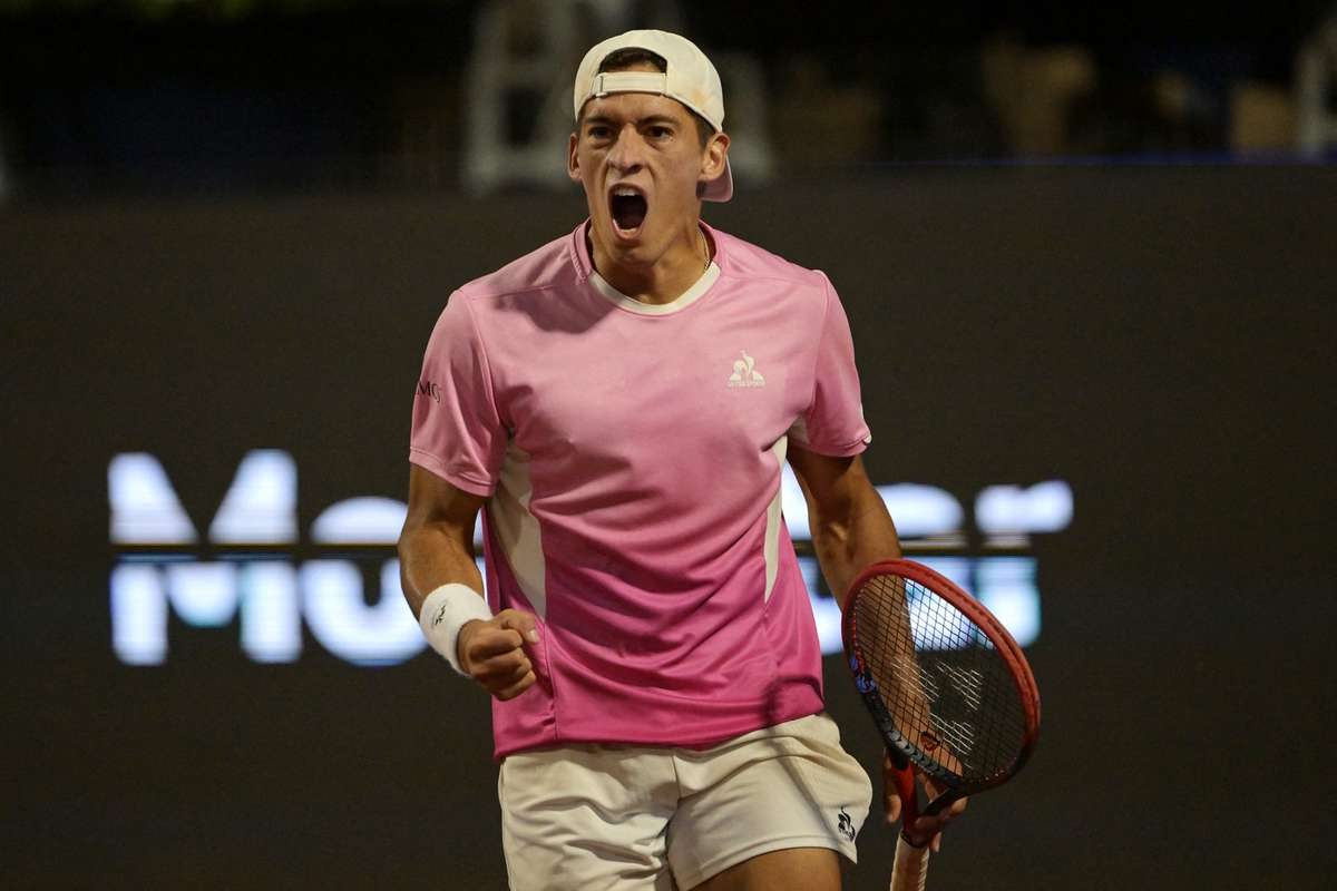 Sebastian Baez la invins pe campionul Marton Fucsovics